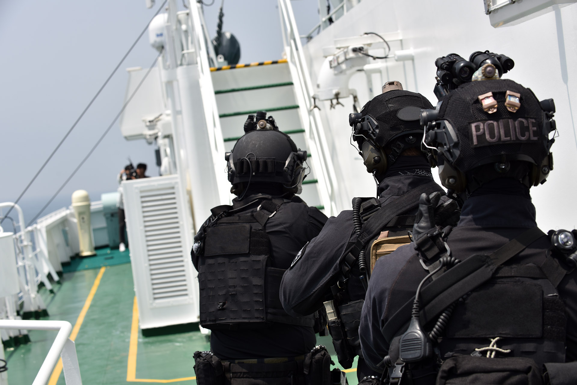 Special forces during anti-piracy drills in Pacific